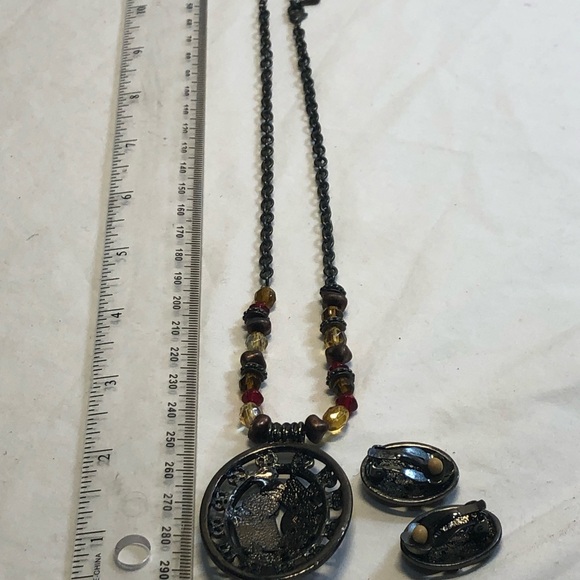 Beautiful Vintage Necklace with Clip on Earrings faux jewelled nickel tone - Picture 15 of 16